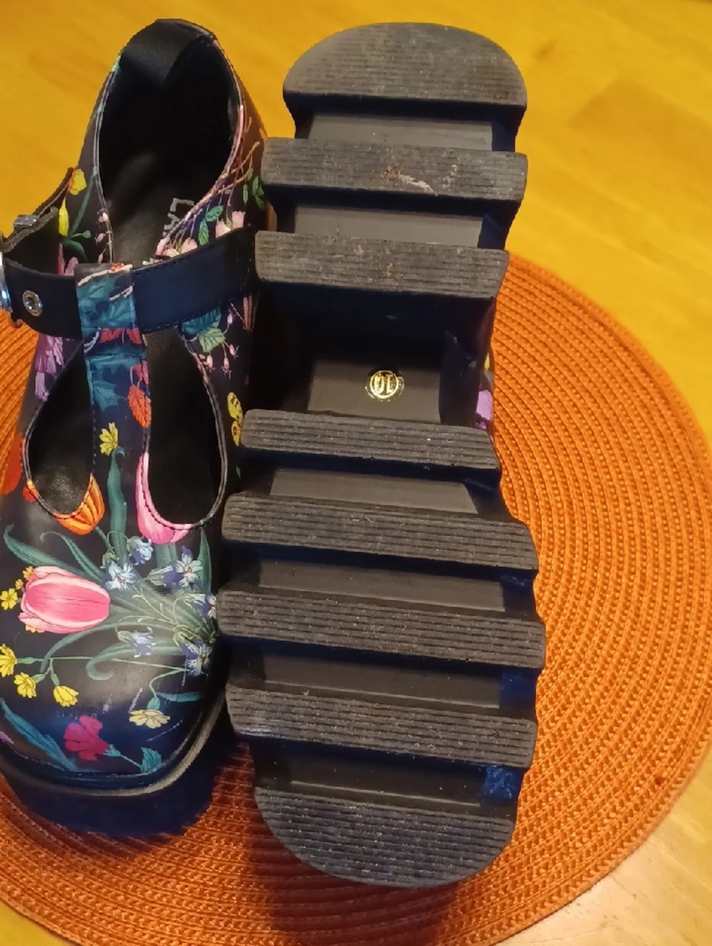 Platform Mary Jane Heeled Shoes in Floral Black